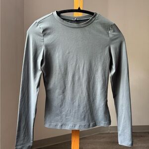 Women’s Long Sleeve Grey Top